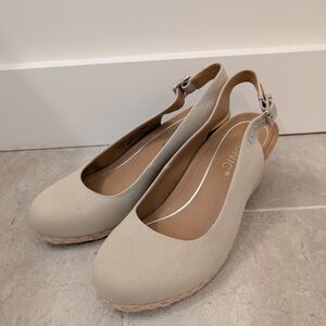 Vionic Coralina Oat Canvas Slingback Wedge Espadrille shoes Women's Size 7